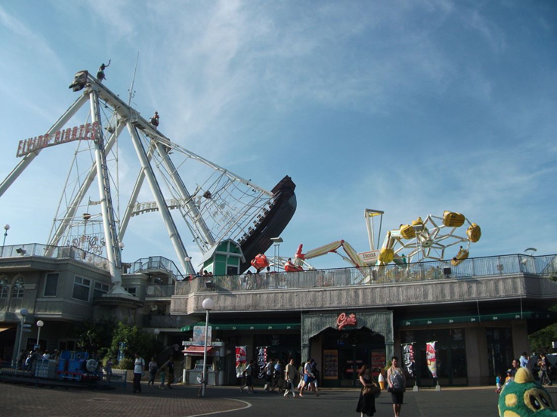 px Toshimaen FLYING PIRATES and TROIKA