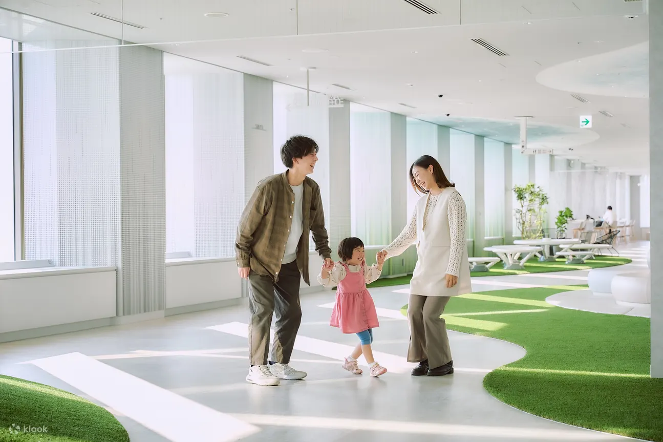 Sunshine 60 Observatory Tenbou Park Admission Tickets in Tokyo - Suitable for Families, Friends, and Couples