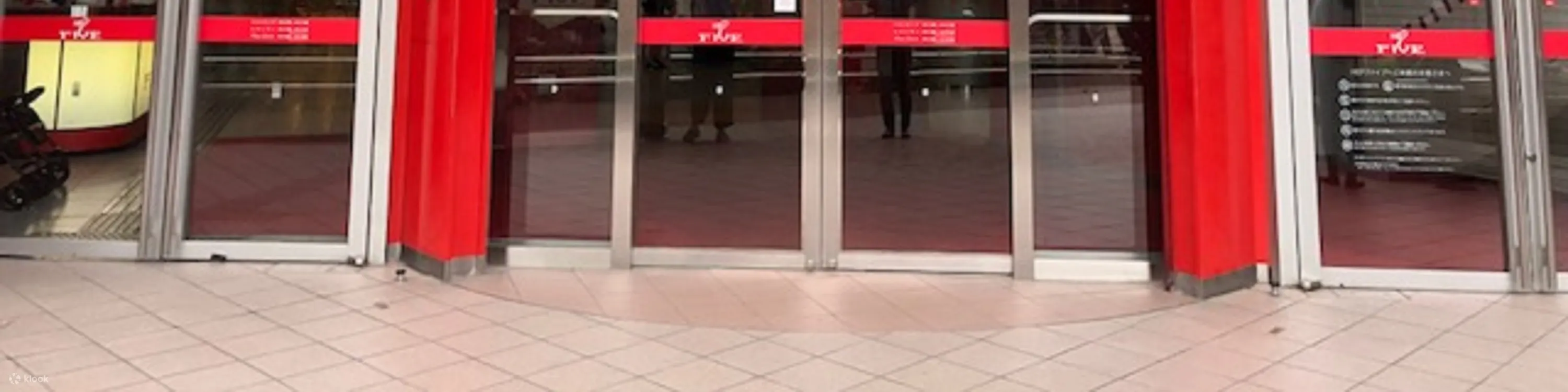 HEP FIVE Ferris Wheel Ticket in Umeda - Gondola Features and Capacity