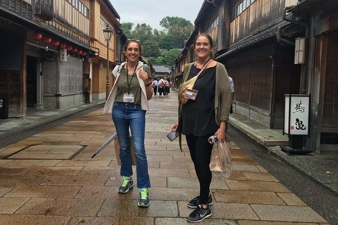 Kanazawa Half-Day Private Tour With Government Licensed Guide - Uncover Kanazawas Rich History: Discover the Edo Period Architecture and Samurai Districts