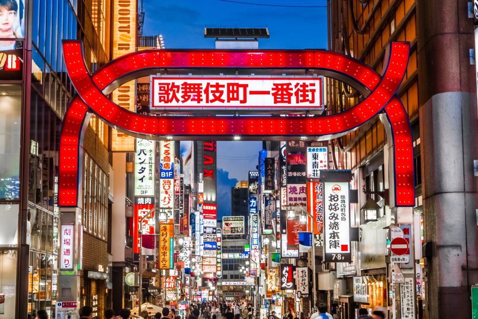 Shinjuku: Deep Bar & Gourmet Tour to Kabukicho Golden Gai - Tour Highlights