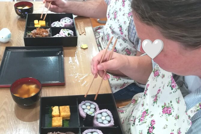 2 Hours Sushi Class In Sapporo