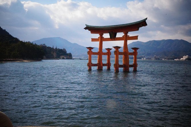A Chauffeur Driven Tour: Hiroshima & Miyajima, Temple Gardens - Questions and Assistance