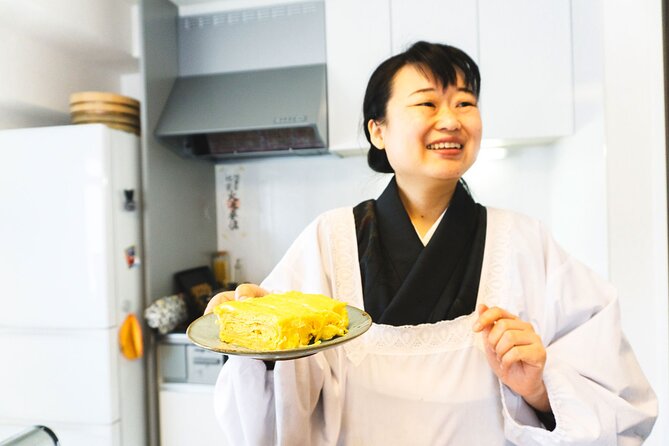 Japanese In-Home Cooking Lesson and Meal With a Culinary Expert in Osaka - Booking Details