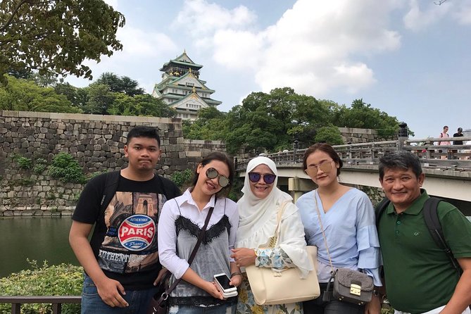 Muslim-Friendly Walking Tour of Osaka With Halal Lunch - Must-Visit Osaka Landmarks