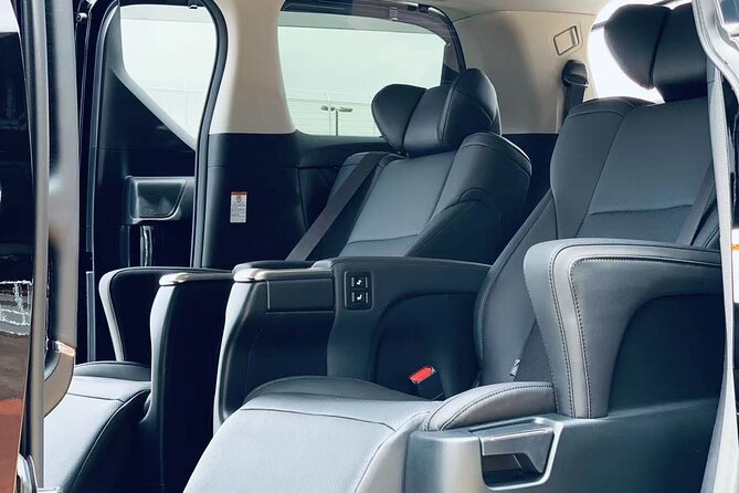 Private Departure Transfer From Central Osaka City to Itami Airport (Itm) - Services and Facilities