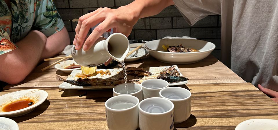 Tokyo: Bar Hopping Tour in Shinjuku 【Only Locals Know 】 - Experience the Vibrant Nightlife of Tokyo