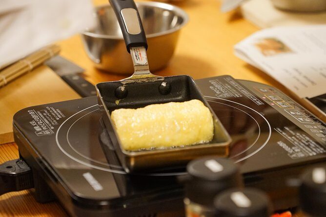 3-hour-small-group-sushi-making-class-in-tokyo10