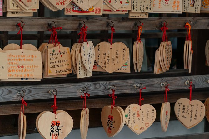 Treasures of Kyoto: Geishas & Traditions Private Tour - Strolling Along Shijo Dori: Shopping and Local Delights