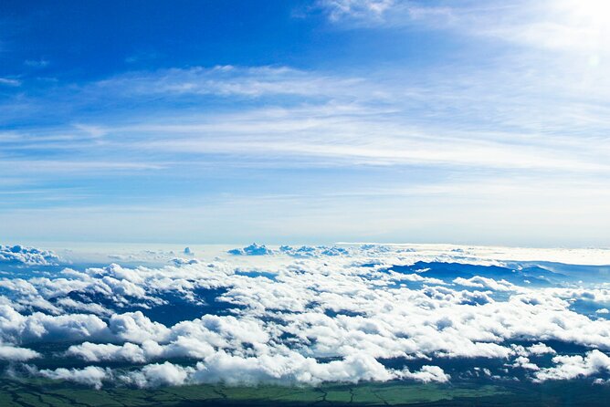 Trekking Mount Fuji in One Day From Marunouchi  - Tokyo - Following the Yoshida Trail to Seventh Station