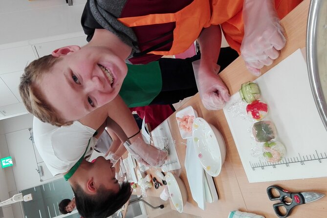 2 Hours Sushi Class - Learn Traditional and Creative Sushi Techniques