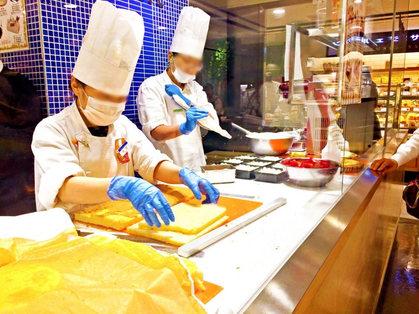 Osaka: Main Sights and Hidden Spots Guided Walking Tour - Local Guide: Learn About the History and Culture of Osaka From a Local Guide