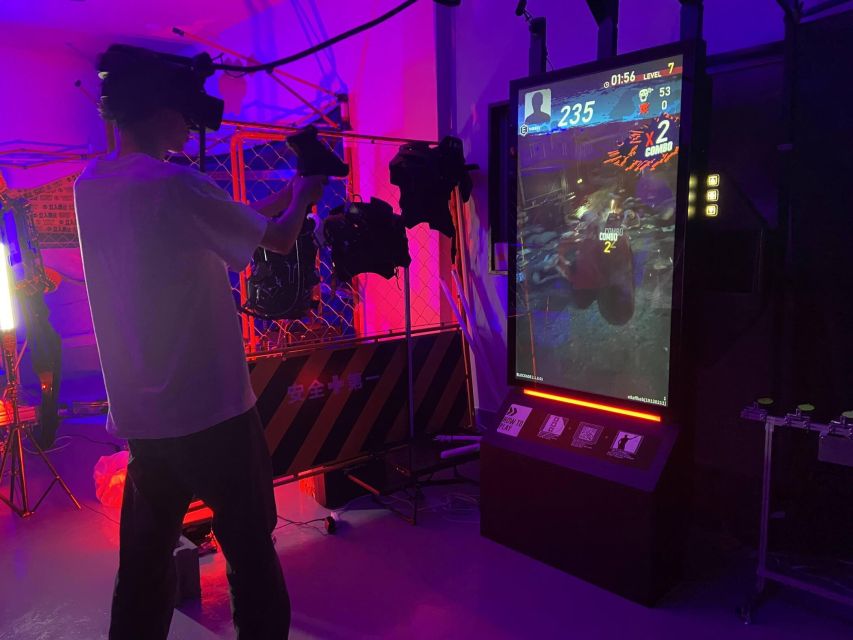 Tokyo : Robot Pilot Attraction and VR Shooting Facility. - Inclusions