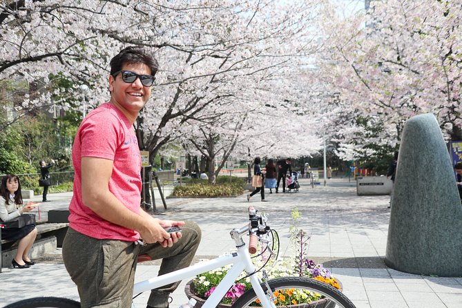 5-Hour Tokyo Historical Bike Tour Through Imperial Palace & Tsukiji - Cycling Through Tokyos Imperial Past