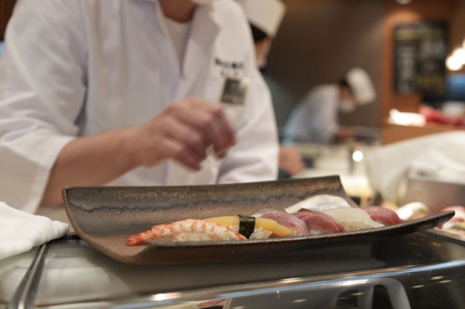 Experience Tsukiji Culture and FoodSushi and SakeComparison - Unforgettable Flavors of Japanese Cuisine