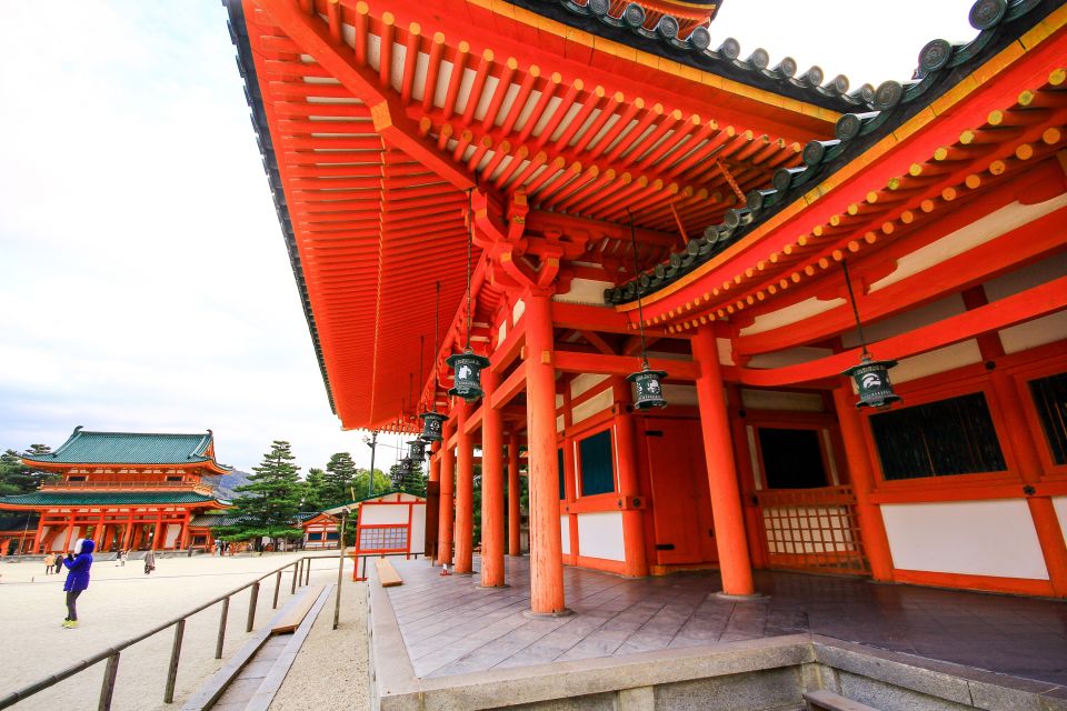 Kyoto: Imperial Palace & Nijo Castle Guided Walking Tour - Customer Reviews