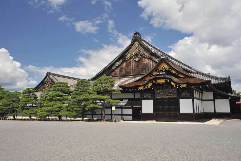 Kyoto: Nijo-jo Castle & Ninomaru Palace Guided Tour - Booking and Availability