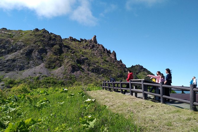 Lake Toya and Noboribatsu Hell Valley Private Day Trip - Frequently Asked Questions