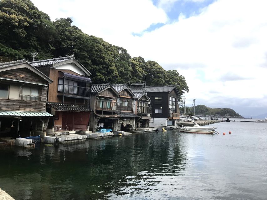 Osaka: 1 or 2 Day Car Rental - Participant and Date Selection