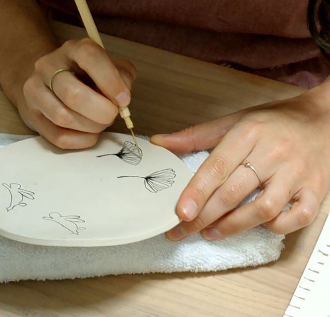 Osaka: Private Ceramic Painting Workshop - Background Knowledge and Cultural Experience