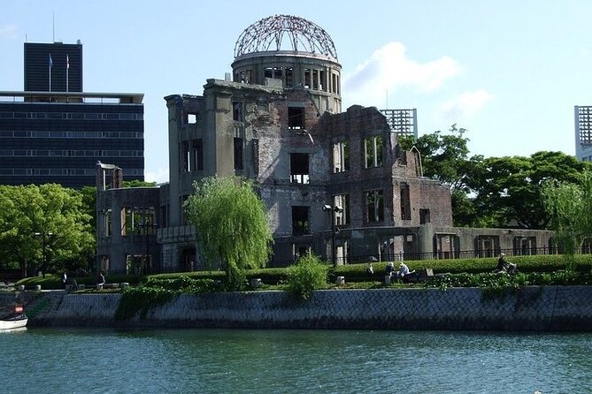 Hiroshima and Miyajima 1 Day Walking Tour - Guide Assistance and Schedule Changes