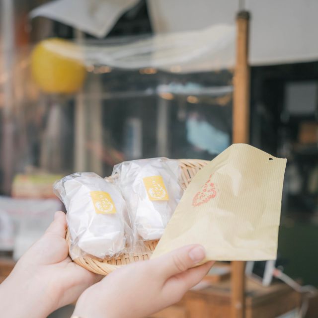 Tokyo:Private Tour Produced by Students From Tsukiji - Tour Guides English Skills and Expertise