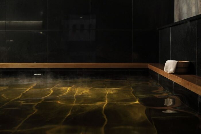 Copyright HOSHINOYA Tokyo