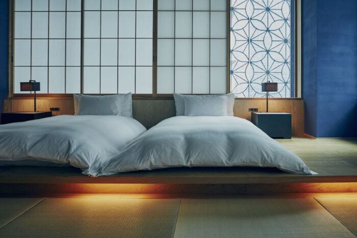 Copyright HOSHINOYA Tokyo