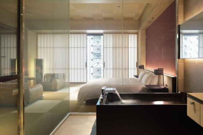 Copyright HOSHINOYA Tokyo