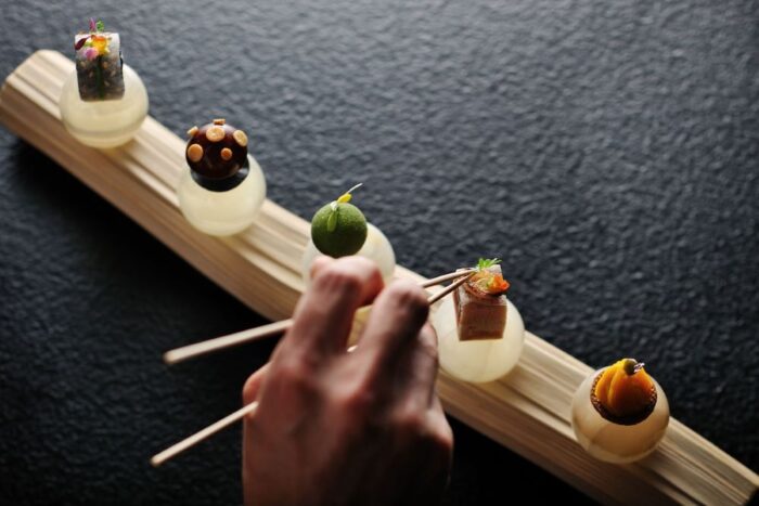 Copyright HOSHINOYA Tokyo