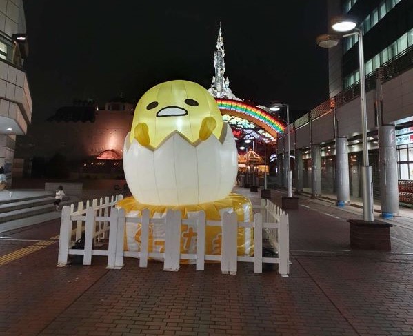 Follow The cute characters to Sanrio Puroland Tokyo