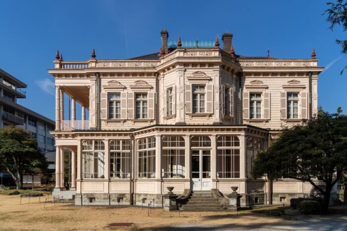 Kyu Iwasaki tei Gardens