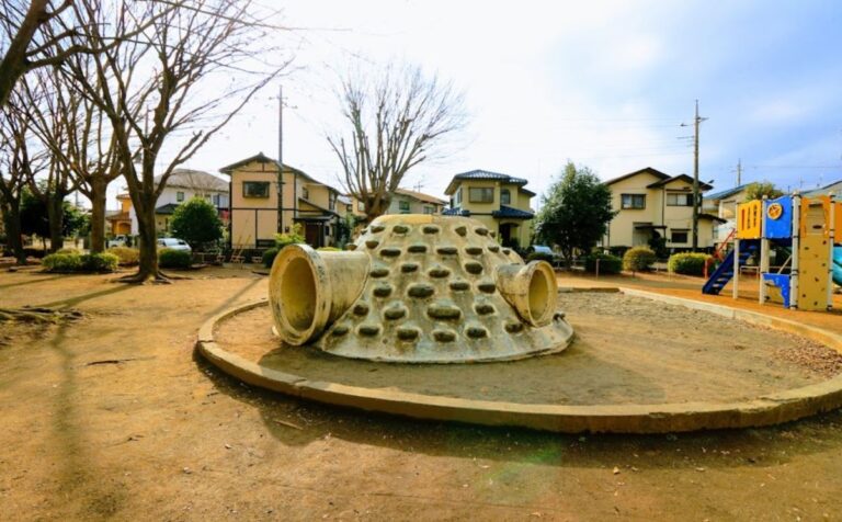 Mejirodaihigashi Park