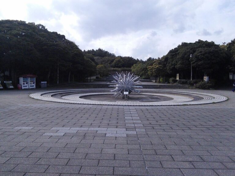 Minatogaoka Futo Park