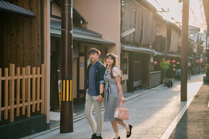 Beautiful Photography Tour in Kyoto - Witness the Cherry Blossom Spectacle in Maruyama Park