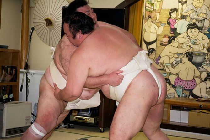 Challenge Sumo Wrestlers And Enjoy Lunch Tokyo