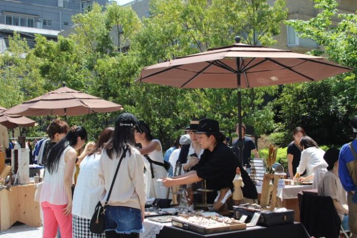 Copyright Tokyo Romantic Market