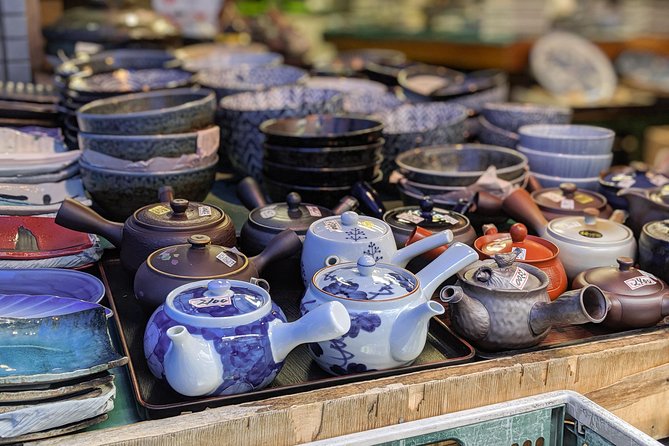 Fish Market Food Tour in Tokyo - Trying Unique Fish Market Specialties