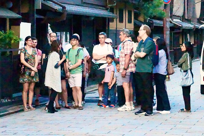 Gion Walking Tour by Night - Discovering Hidden Gems in Gion After Dark
