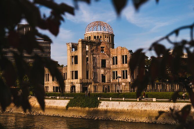 hiroshima-and-miyajima-full-day-sightseeing-tour-from-osaka11