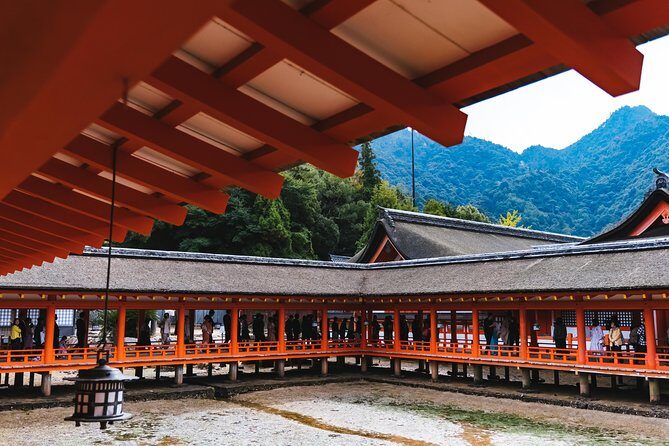 hiroshima-and-miyajima-full-day-sightseeing-tour-from-osaka4