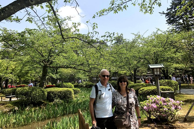 Kanazawa Full-Day Small-Group Samurai Town Tour, Omicho Market - Tranquility and Serenity at Kenrokuen Garden
