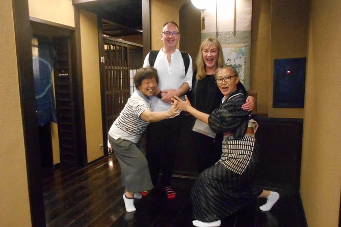 Kanazawa Night Tour With Local Meal and Drinks - Discovering Kanazawa After Dark