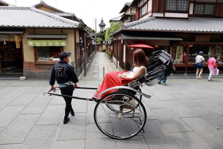 Kyoto: Private Rickshaw Tour of Gion and Higashiyama Area