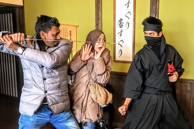 mt-fuji-and-hakone-1-day-bus-tour-by-bus9