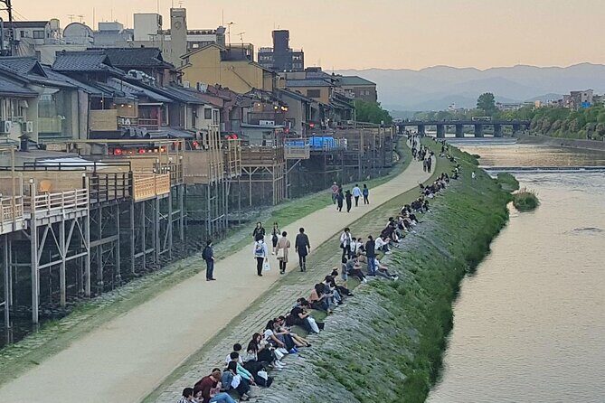 nighttime-all-inclusive-local-eats-and-streets-gion-and-beyond3