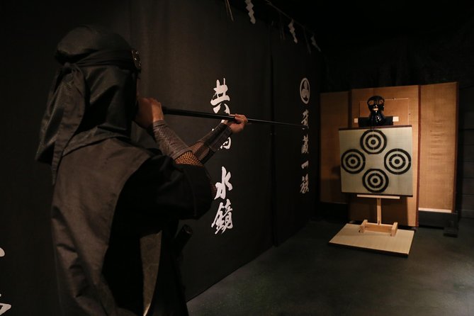 Ninja 1-Hour Hands-On Lesson in English in Tokyo - Mastering Ninja Techniques in Just One Hour