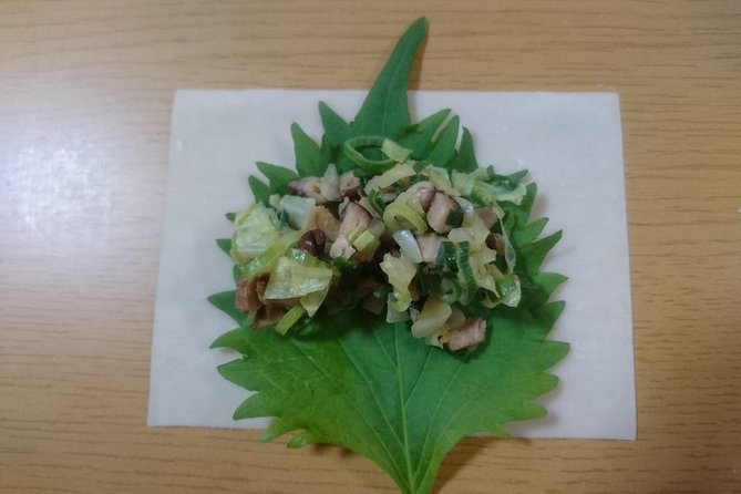 Nishinomiya: Small-Group Ramen and Gyoza Cooking Class 2023 - Osaka - Cooking Techniques for Crispy and Flavorful Gyoza