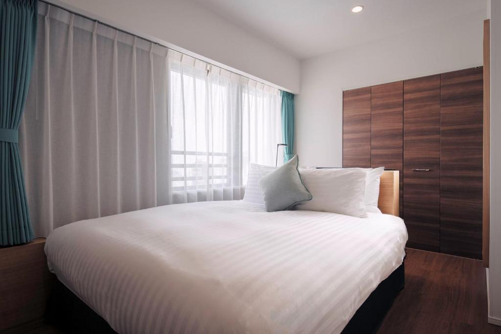 Oakwood Apartments Nishi-Shinjuku Review - Location and Accessibility