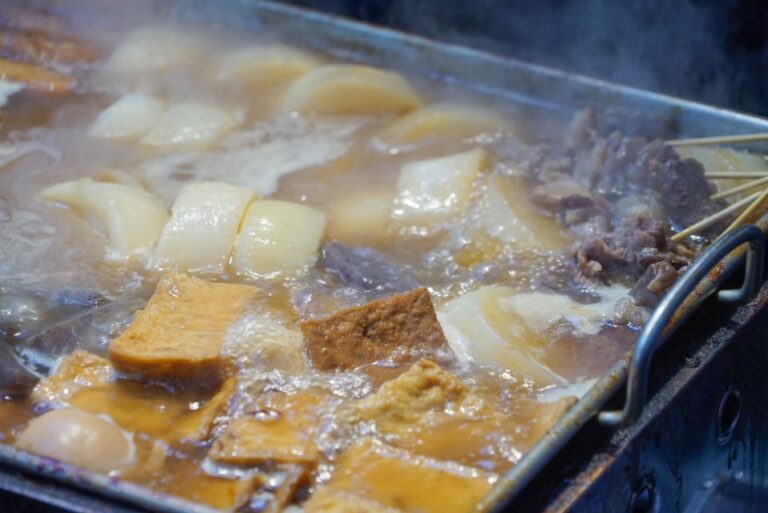 Osaka: 2-Hour Kuromon Market Walking Street Food Tour